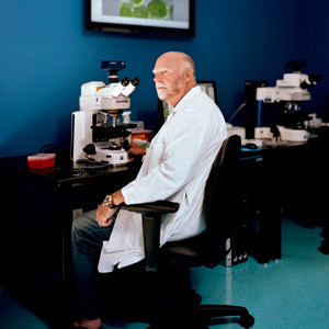 Дж. Крейг Вентер (J. Craig Venter). Фото с сайта www.popularmechanics.com