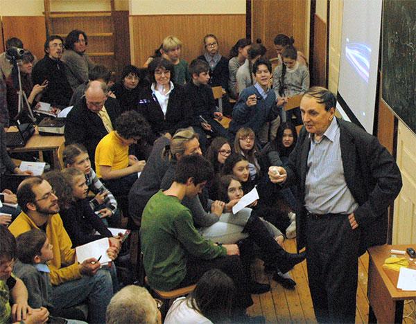 А. А. Зализняк, 11.02.2013, школа «Муми-тролль»