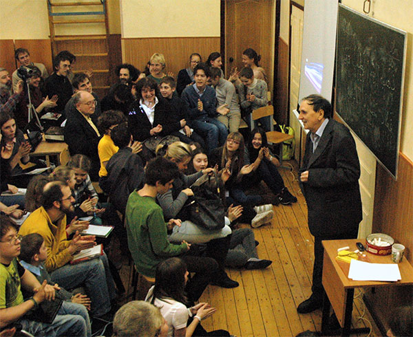 А. А. Зализняк, 11.02.2013, школа «Муми-тролль»