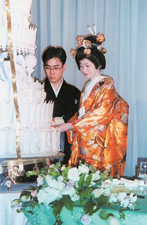 После того как японская женщина выходит замуж, сфера ее интересов, как правило, резко сужается – она погружается в домашние дела и заботы, что отражается и на ее речи