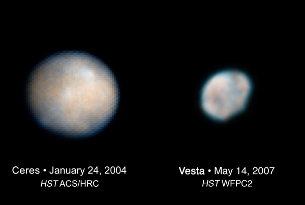 Церера и Веста, снятые телескопом Hubble. Credit :  NASA, ESA, L.McFadden, J.Y.Li (UMCP), M.Mutchler, Z.Levay (STScI), P.Thomas (Cornell), \n J.Parker, E.Young (SwRI), C.Russell, B.Schmidt (UCLA)
