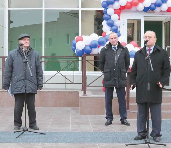 Момент официального открытия КГО ГАИШ МГУ 13 декабря 2014 г. («Природа» №3, 2015)