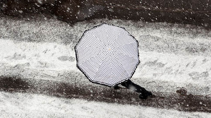 Снег в мае. Фото: Зотов Алексей / Коммерсантъ («Коммерсантъ Наука» №4, июнь 2017)