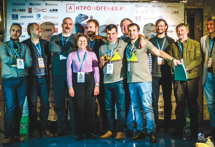 Александр и Георгий Соколовы (в центре), организаторы научно-просветительского форума «Ученые против мифов — 3» («ТрВ» №11(230), 06.06.2017)