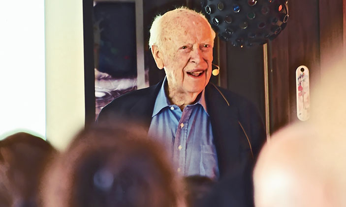 Джеймс Уотсон читает лекцию для учёных и популяризаторов науки в России, 2017 год («Кот Шрёдингера» №9–10, 2017)