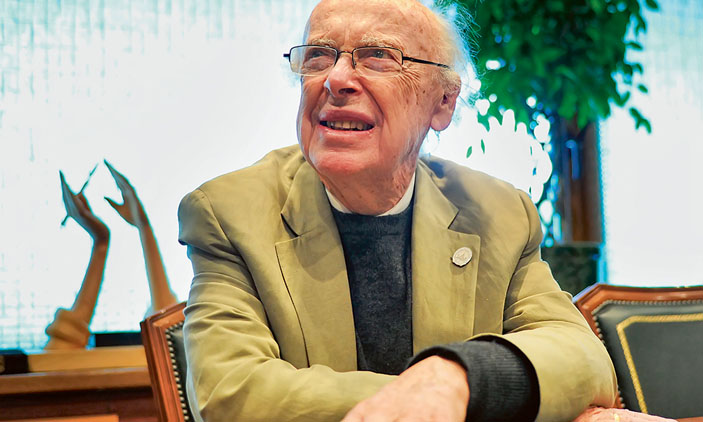 Уотсон в 2010 году в России во время посещения Национального медицинского исследовательского центра онкологии («Кот Шрёдингера» №9–10, 2017)