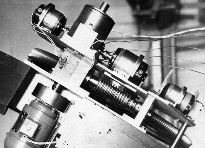 Привод по склонению телескопа РМ-700 с разрезным безлюфтовым червяком. Автор — Ю. С. Стрелецкий («Троицкий вариант» №4(248)–№5(249), 2018)