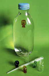 Рис. 1. Флакончики, пипетка Пастера и водолаз («Квантик» №5, 2017)