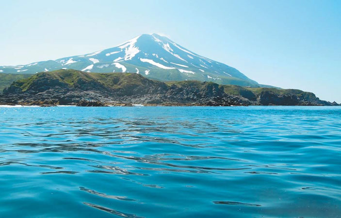 Вулкан Пик Сарычева на о. Матуа («Природа» №2, 2017)