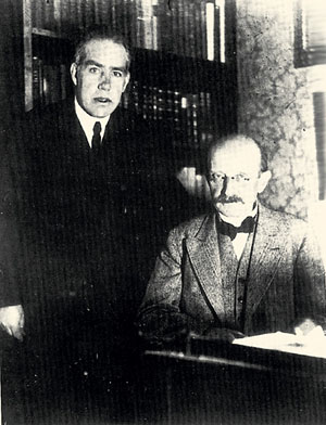 Нильс Бор и Макс Планк в 1920-е годы («Наука и жизнь» №9, 2018)