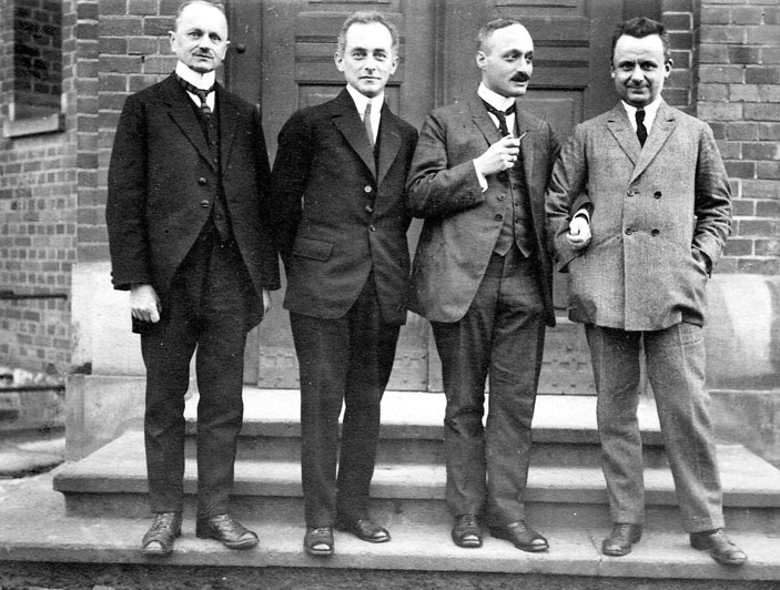 Макс Райх, Макс Борн, Джеймс Франк, Роберт Поль. 1923 год («Наука и жизнь» №9, 2018)