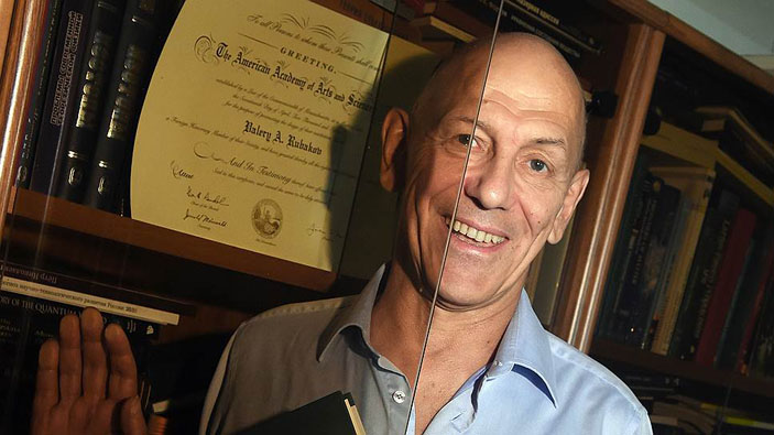 Валерий Рубаков («Коммерсантъ Наука» №39, сентябрь 2018 года)