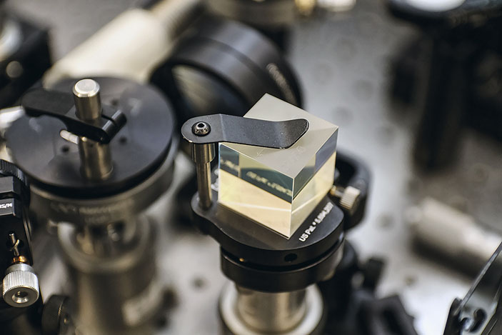 Лаборатория гибридной фотоники Сколтеха («Кот Шрёдингера» №1–2(39–40), 2018)