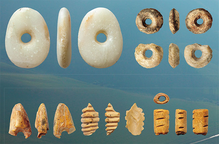 Типичные изделия раннего этапа верхнего палеолита, обнаруженные в 11-м слое южной галереи Денисовой пещеры («Наука из первых рук» №5–6, 2018)