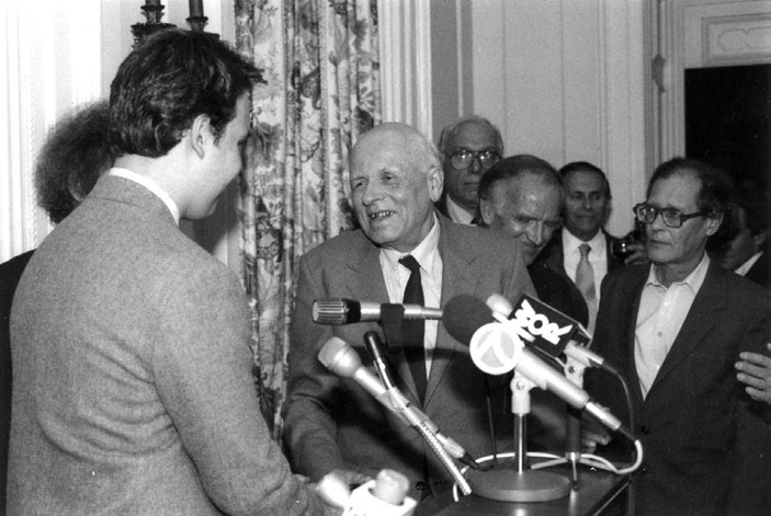 Сергей Адамович Ковалёв с Андреем Сахаровым в Нью-Йорке («Троицкий вариант» №7, 2019)