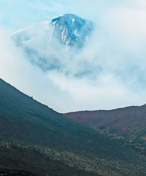 Вершина вулкана Острый Толбачик («Природа» №8, 2017)