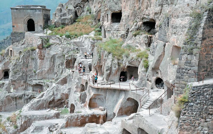 Комплекс пещерных сооружений в Вардзии («Природа» №10, 2017)