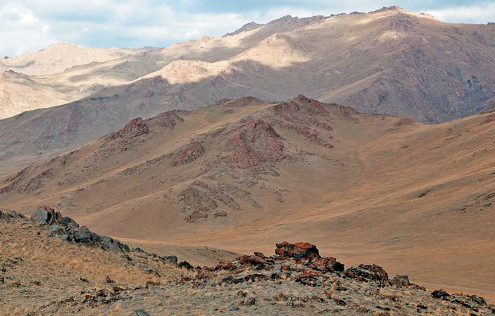 Пастельные краски гор по маршруту Дэлуун — Ховд — Алтай («Природа» №12, 2018)