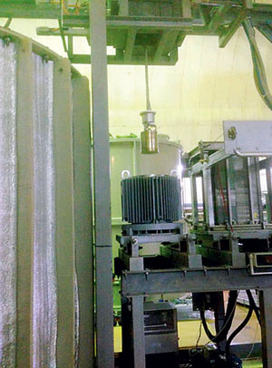 Источник нейтрино помещают в установку BEST («Наука и жизнь» №9, 2019)