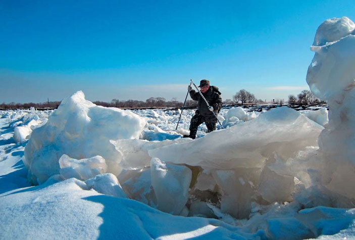 Гряды высоких торосов («Природа» №3, 2019)