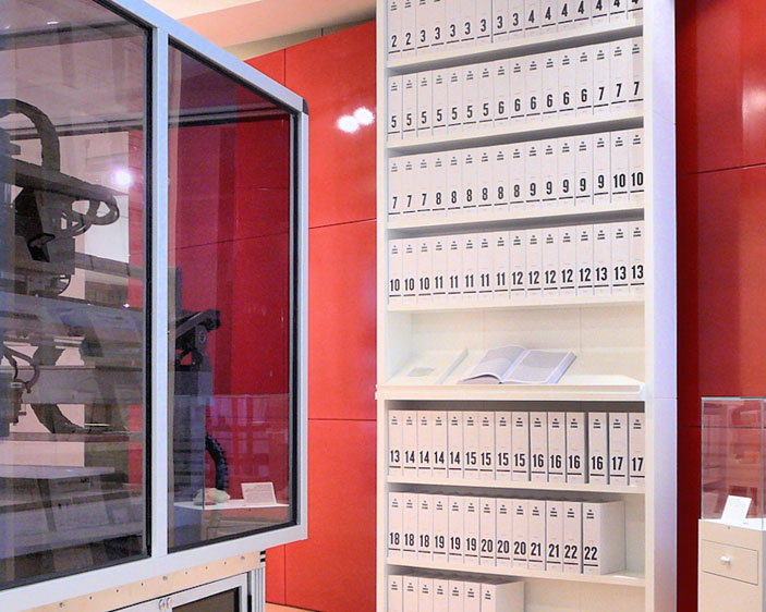 Первая бумажная распечатка человеческого генома («Квантик» №9, 2019)