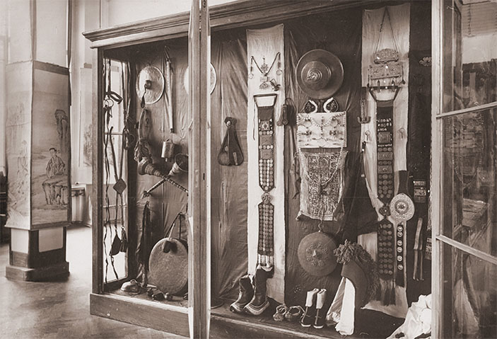 Выставка находок Монголо-Сычуаньской экспедиции П. К. Козлова в Императорском Русском географическом обществе («Наука из первых рук» №2, 2020)