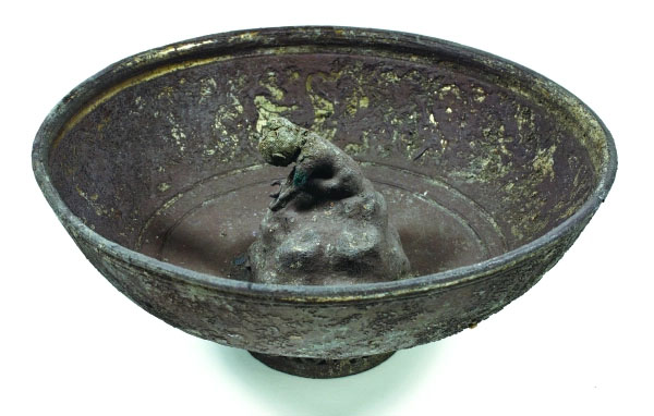 Рис. 6. Чаша Тантала из Винковци («Квантик» №1, 2020)