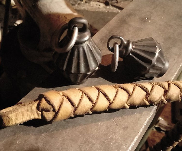 На конце кистеня, оружия в виде короткой палки, подвешена металлическая ударная головка (било) («Наука из первых рук» № 2/3 (78), 2018)