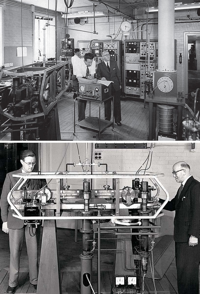 Первые цезиевые атомные часы в Англии сконструировали Джек Перри и Льюис Эссен в Национальной физической лаборатории Великобритании в 1955 году («Химия и жизнь» №9, 2020)