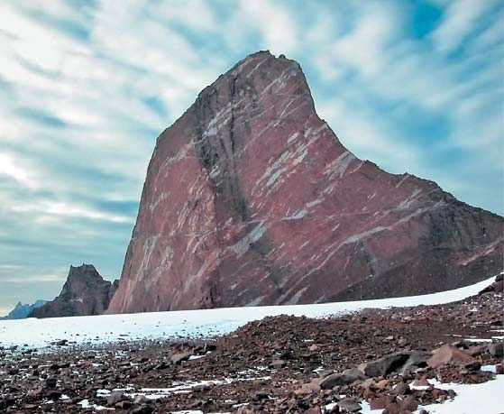 Массив Вольтат, горы Земли Королевы Мод, Восточная Антарктида («Природа» №2, 2020)