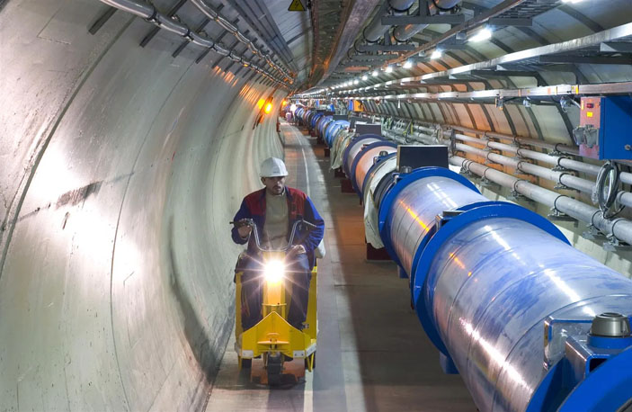 27-километровый тоннель LHC («Троицкий вариант» №5, 2021)