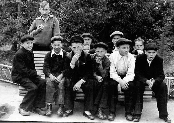 Дубненские школьники школы №3, 1952–1954 годы (?) («Троицкий вариант» №5, 2021)