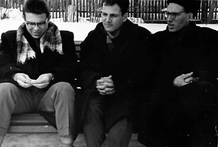 Одноклассники В. Бушуев, Д. Понтекорво, А. Орлов («Троицкий вариант» №5, 2021)