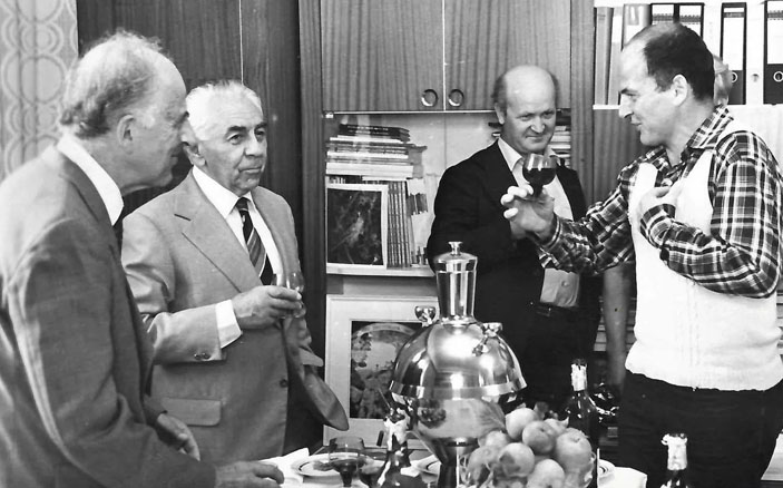 В кабинете В. П. Джелепова, день рождения Б. Понтекорво («Троицкий вариант» №5, 2021)