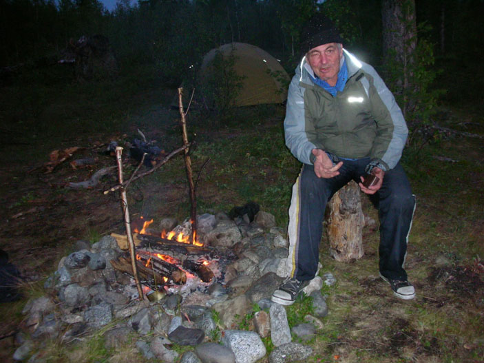 У костра. Полярный Урал, август 2011 года («Троицкий вариант» №5, 2021)