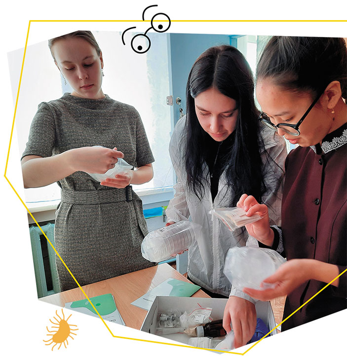 Школьники из п. Довольное (НСО) знакомятся с тулкитом «Охотники за микробами» («Наука из первых рук» №5–6(90), 2020)