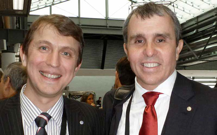 А. В. Наумов с Эриком Бетцигом («Химия и жизнь» №7, 2021)