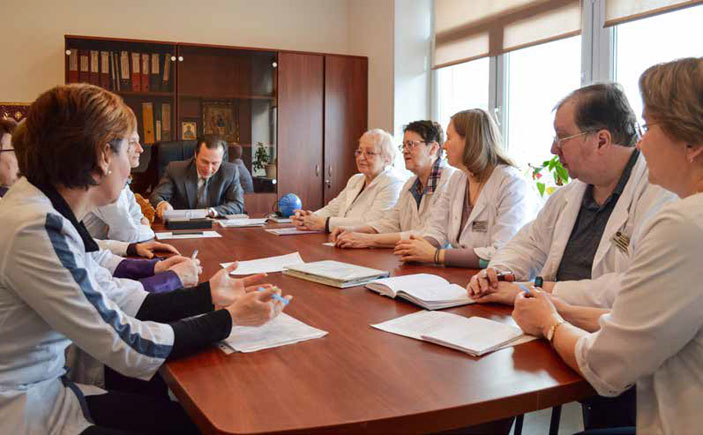 Заседание кафедры факультетской терапии и профболезней МГМСУ имени А. И. Евдокимова («Химия и жизнь» №8, 2021)