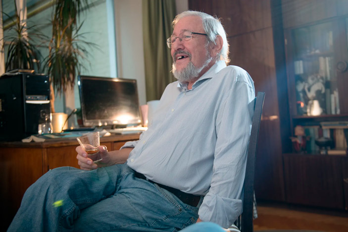 Александр Апт («Троицкий вариант» №245(344), 2021)