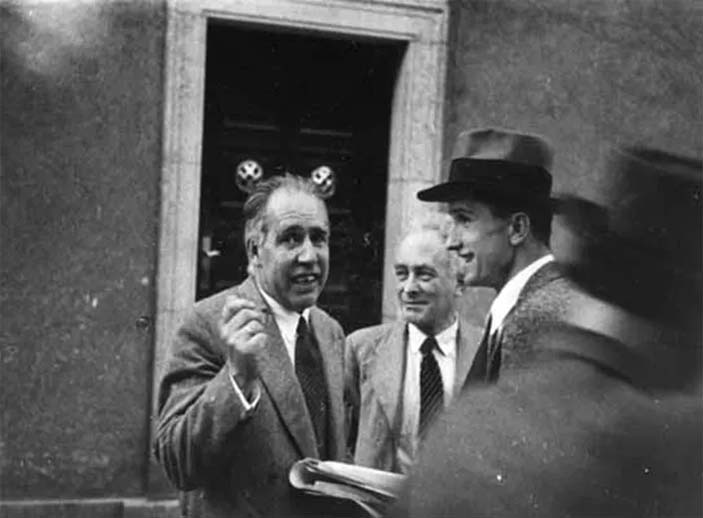 Слева направо: Нильс Бор, Макс Борн, Макс Дельбрюк