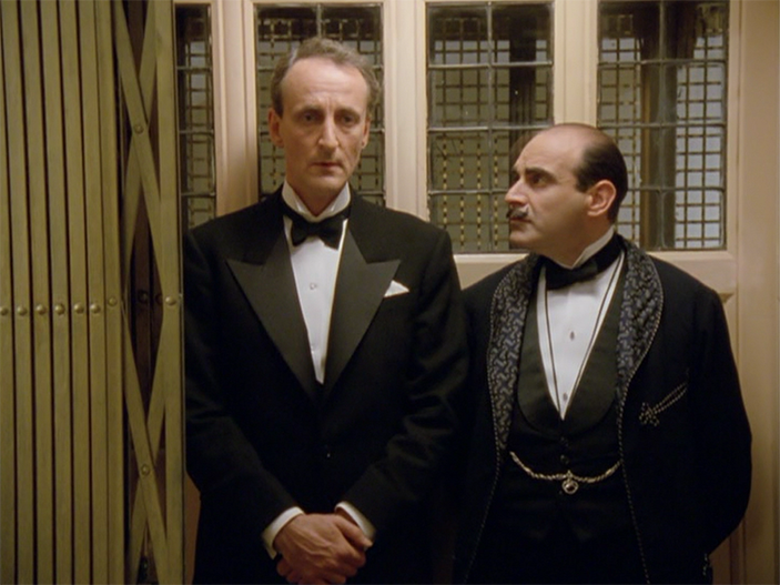 Гастингс, Пуаро и лифт