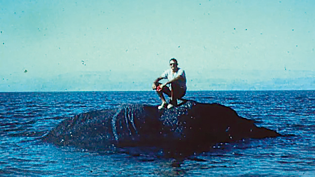 На фотографии 1969 года изображён один из авторов статьи