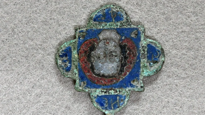 Иконка-квадрифолий с эмалевыми изображениями Христа Иммануила и святого Нестора