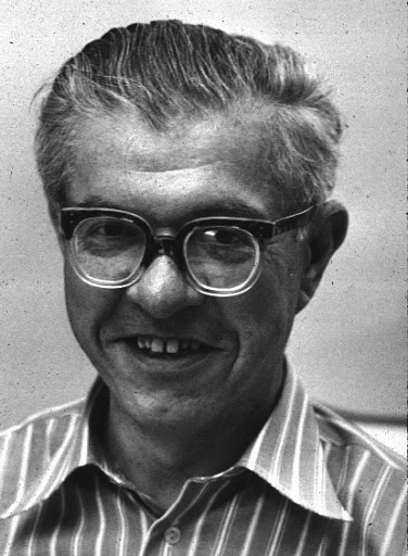 Фред Хойл в 1972 году