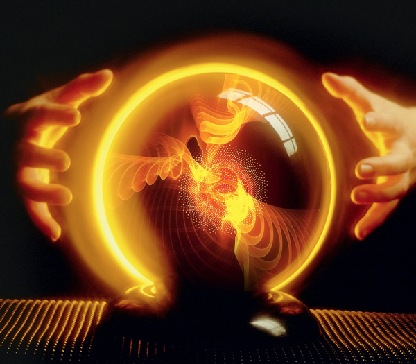 Квантовая легенда. Почетный профессор Тель-Авивского университета, профессор калифорнийского Университета Чапмена и канадского Института теоретической физики «Периметр», Якир Ааронов более полувека занимается фундаментальными проблемами квантовой механики. В 1959 году он и его научный руководитель Дэвид Бом теоретически предсказали столь же красивый, сколь и парадоксальный квантовомеханический эффект, а год спустя английский физик Роберт Чамберс обнаружил его в эксперименте