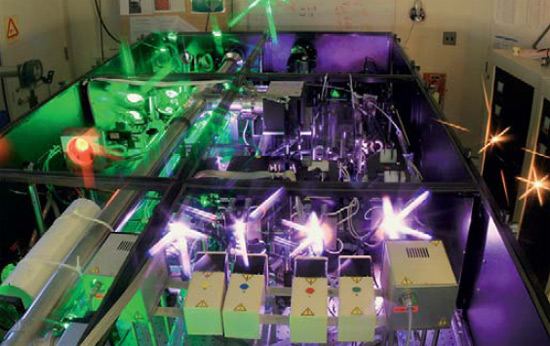 Лазерная установка «Геркулес» Центра ультрабыстрых оптических явлений Мичиганского университета (США). Фото предоставил Анатолий Максимчук, научный сотрудник Центра