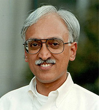 Профессор Гарвардского университета Рамеш Нарайан говорит, что с Земли пока нет возможности обнаружить уникальную подпись черной дыры — наличие горизонта событий. Зато можно точно убедиться в его отсутствии (фото с сайта www.esi-topics.com)