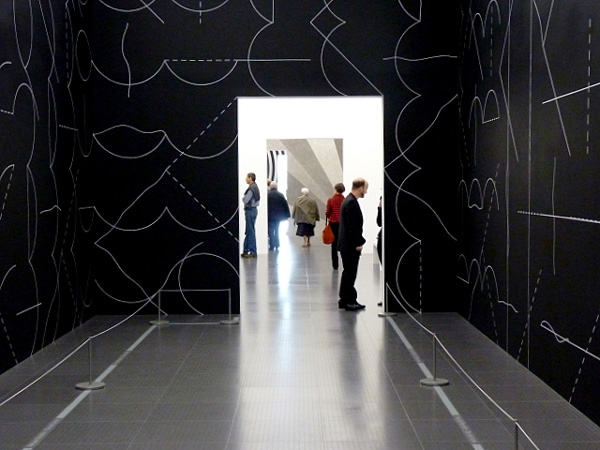 Рис. 2. «Настенная роспись № 260» — всевозможные комбинации из линий нескольких типов