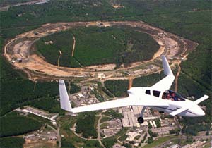 Релятивистский коллайдер тяжелых ионов (RHIC). Вид с высоты птичьего полета (фото с сайта teacher.pas.rochester.edu)