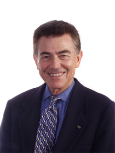 Франсиско Айала (Francisco J. Ayala, р. 1934), эволюционист и генетик, возглавляющий коллектив авторов книги «Science, Evolution, and Creationism». Фото с сайта www.aquariumofpacific.org